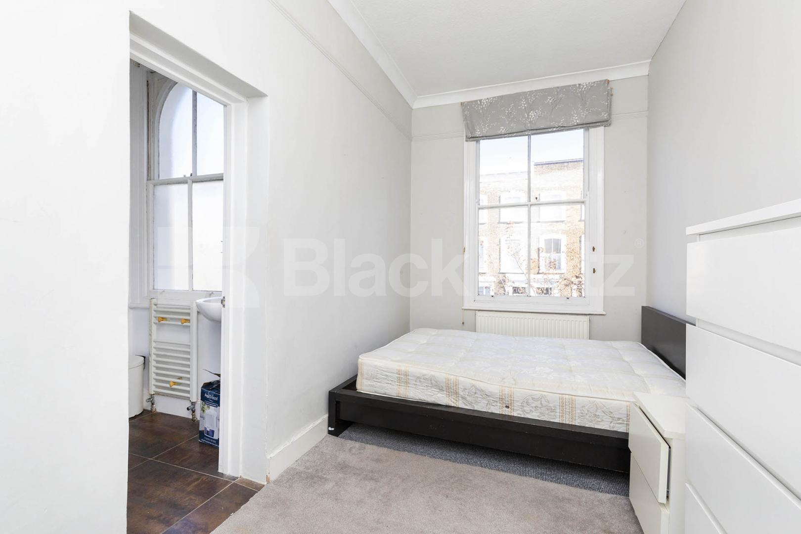 4 bedroom 2 bathroom maisonette with private garden Northchurch Road, Islington